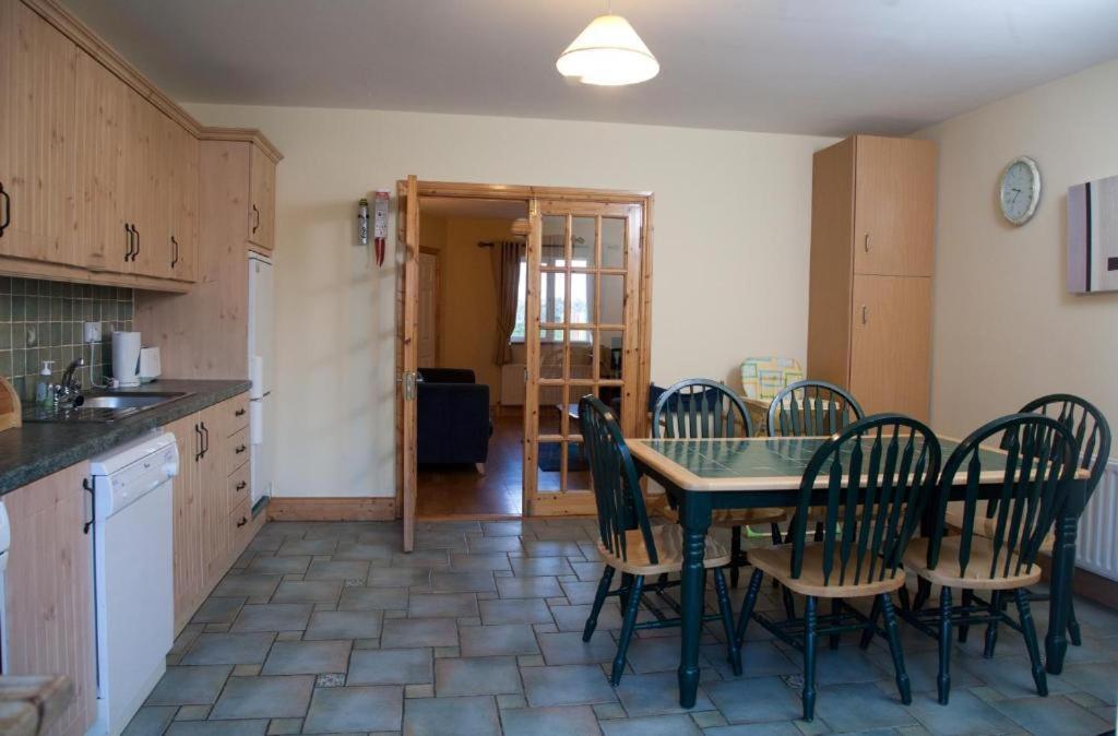 Ceol Na Mara Guest House Инишкрон Экстерьер фото